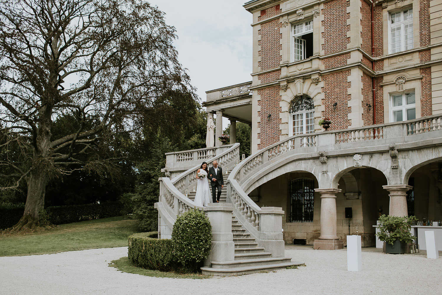 chateau-bouffemont-outdoor-wedding-113