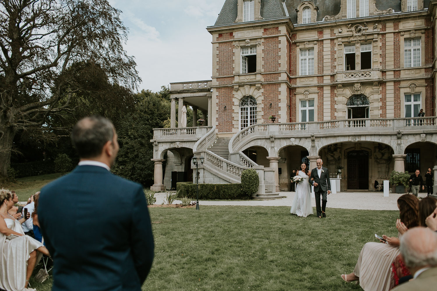 chateau-bouffemont-outdoor-wedding-116