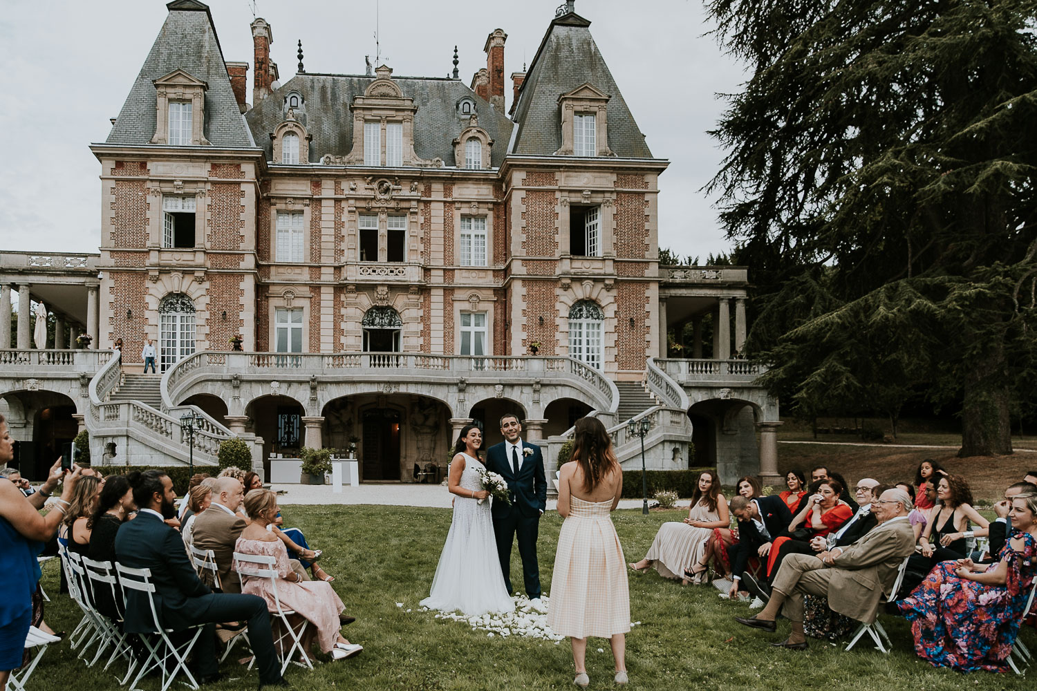 chateau-bouffemont-outdoor-wedding-138