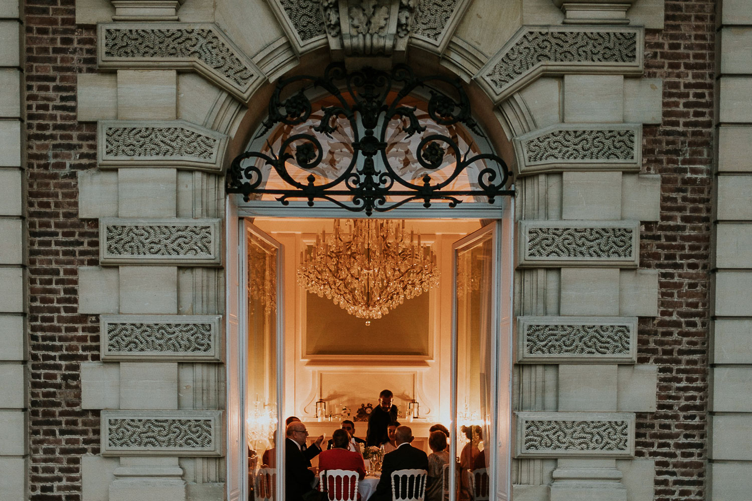 chateau-bouffemont-outdoor-wedding-183