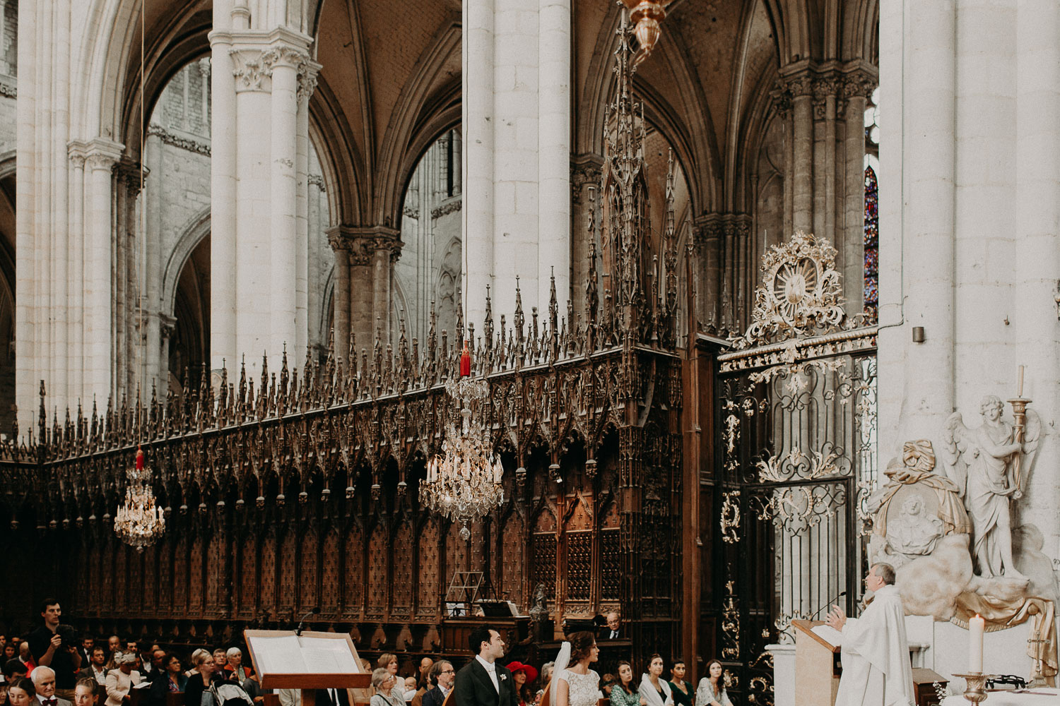 Photographe mariage cathédrale Amiens