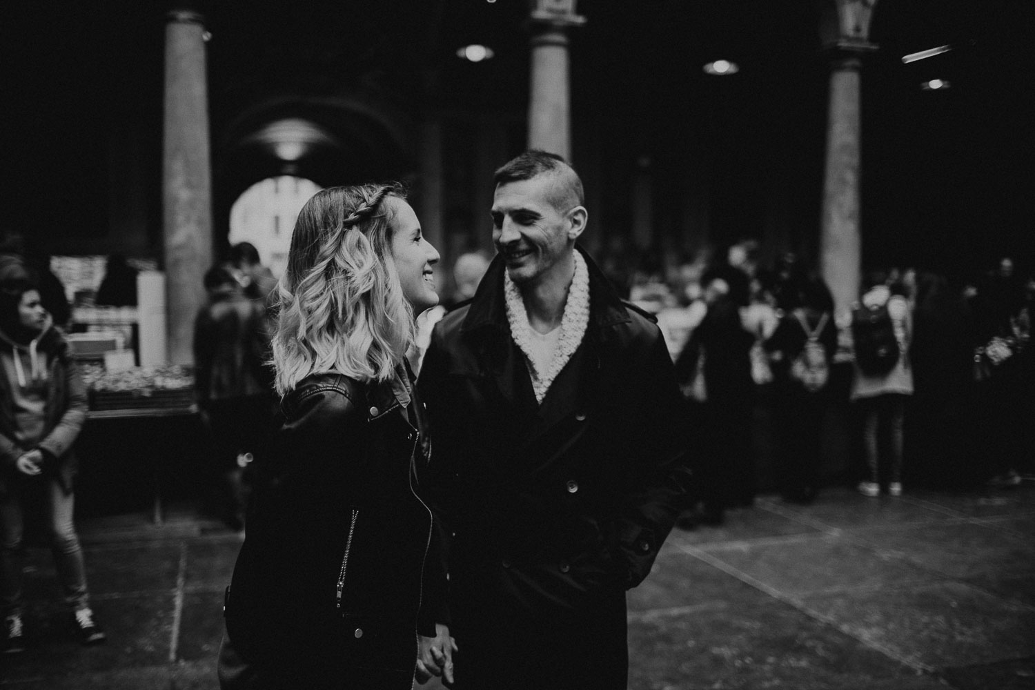 seance-couple-vieux-lille-engagement-photographe-lifestyle-nord-1