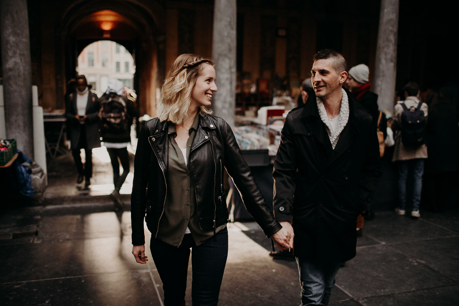 seance-couple-vieux-lille-engagement-photographe-lifestyle-nord-2