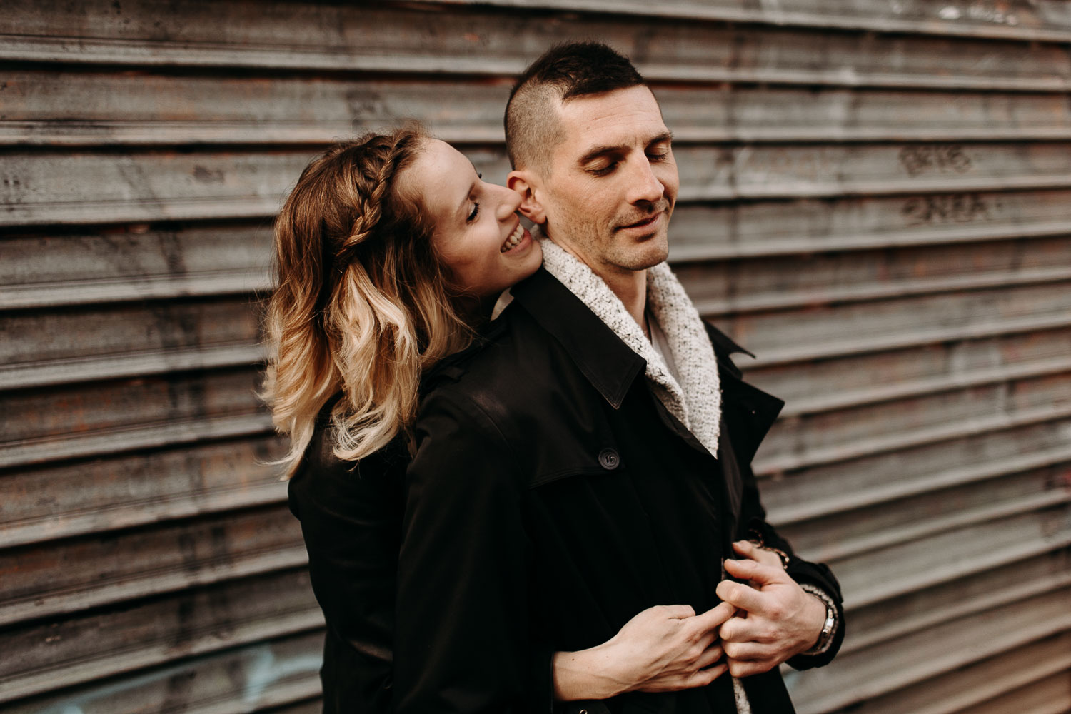 seance-couple-vieux-lille-engagement-photographe-lifestyle-nord-25