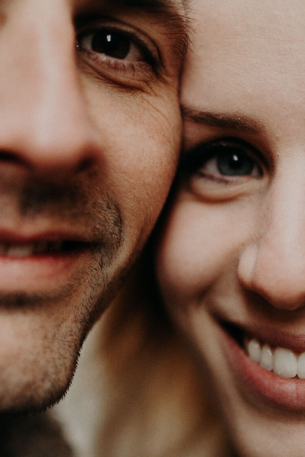 seance-couple-vieux-lille-engagement-photographe-lifestyle-nord-35